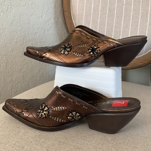 NWOT BCBGirls Western Mule - Picture 3 of 14